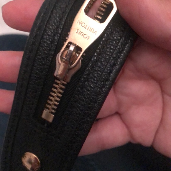 Authentic Louis Vuitton Bow tie Bag - Picture 5 of 8